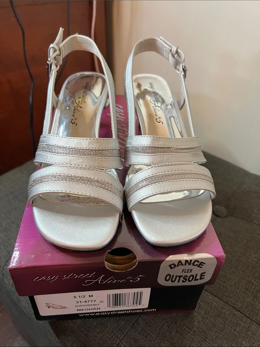 easy street  Dance flex sole Silver Strappy Slingback Heels